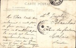 Paris 18 -- La Rue des Pyramides et la Butte Montmartre - CPA