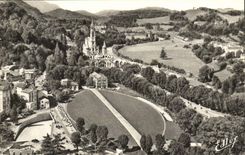 Lourdes - the Basilica basiic the sousterraine Black and white St X - CPA