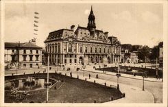 Tours CPA L'hotel de ville et la place du Palais 