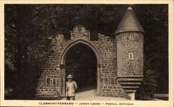 Clermont Ferrand CPA Garden Gothic Lecoq Gate