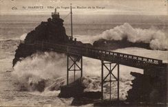 Biarritz - Effets de Vague au Rocher de la Vierge - CPA 