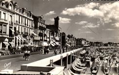 Sables d'Olonne the Embankment - CPA