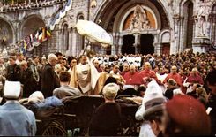 Lourdes - Segen der Patienten auf dem Esplanade - CPA