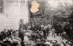 Lourdes - the Prayer with the Swimming pools - CPA