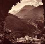 Cauterets gesehen vom Innenraum von einem der romischen Kabinen und der Bader - CPA