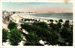 La Baule CPA Seen on the beach