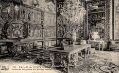 palate of Fontainebleau CPA Reception room of the queens mothers