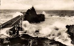 Biarritz CPA Le rocher de la vierge