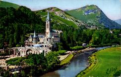 Lourdes MODERN CARD the basilica and Gave