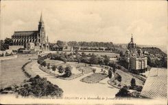 Good Help CPA Together of Good help and the monument of Jeanne of arc