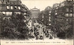 Paris CPA the avenue of the opera taken of the large hotel of Louvre