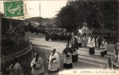 Lourdes CPA the procession