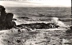 Kreuz von Leben MODERNE KARTE schwankendem Meer zum Gesims