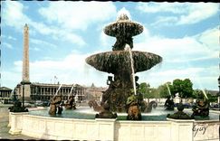 Strahl Paris-CPA des Wassers eines Brunnens des Ortes vom Harmonie Obelisk von Louqsor