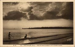 Royan CPA Effect of setting sun on large the conche