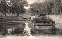Nimes - der Kanal des Brunnens - CPA