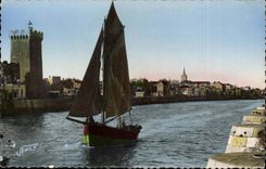 Sables d'Olonne - the Small Pier - the Channel - the Tower of Arundel - Thatch - CPA