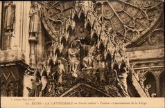 Reims CPA das Kathedrale zentrale Portal-Giebel-Kronen der Jungfrau