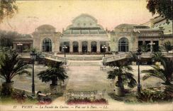 Vichy CPA La facade du casino Vue sur le parc