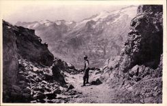 Surroundings of Luchon CPA Group ds Cursed Monts seen through the notch of the port of Venasque