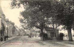 Pouliguen CPA Quay and office of the port