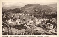 Panorama von Bourboule CPA welches die Einfassungen und das Tal des Dordogne vergoldet