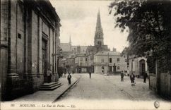 Moulins - the Street of Paris CPA