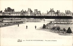 CPA Palate of Fontainebleau Seen from of the floor