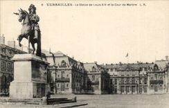 Versailles CPA Statue of Louis XIV and marble court