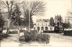 Fontainebleau CPA Frontage of the station