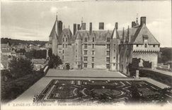 Langeais CPA le chateau La facade interieure 