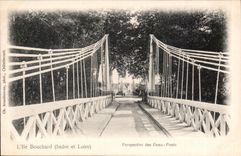 CPA L'ile Bouchard Perspective des deux ponts