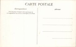 Chambord CPA La cour