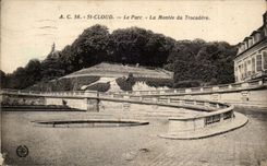 Saint Cloud CPA Le parc La montee du Trocadero