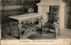 La Rochelle CPA zahlt und Lehnsessel des Guitton Burgermeisters