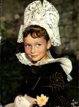 CPA Bretagne junges Madchen welches tragt die Kappe Benodet Fouesnant (Folklore)