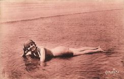 CPA Chatelaillon Beach (woman)