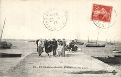 Northern Fouras les Bains CPA Port on the pier