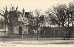 Thouars CPA das Schloss errichtet unter den Auftragen des Aufsatzes von Auvergne