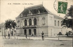 Thouars - die Dorfhalle - CPA