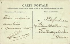 Saint Maixent CPA Places Denfert Rochereau (lion)