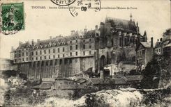 Thouars CPA Old castle of the Dukes of Tremoille currently House of correction