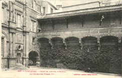 Toulouse CPA Cour de l'hotel d'Assezat La coursiere (Henri III)
