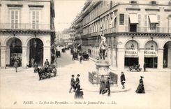Paris CPA Rue des Pyramides Statue de Jeanne d'arc