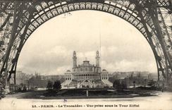 Paris CPA Trocadero Seen from under the Eiffel Tower