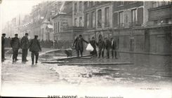 Paris CPA Paris inonde Demenagement precipite Publicite Kabiline Teinture de menages