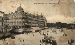 Montpellier CPA La place de la corniche 