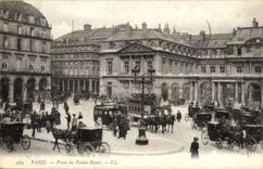 Paris CPA Place du Palais Royal