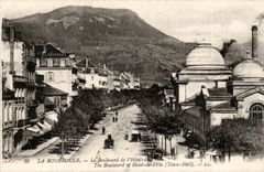 Bourboule CPA die Prachtstrasse des Rathauses