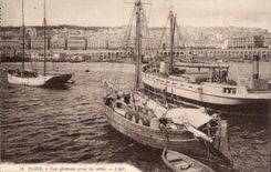 Algeria Algiers CPA View taken of the Mole (boat boat)